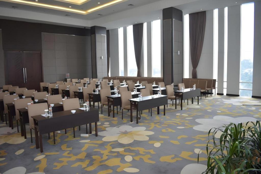 Bogor Valley Hotel Екстериор снимка
